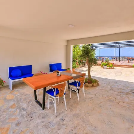 Elit بيت ضيافة 4*